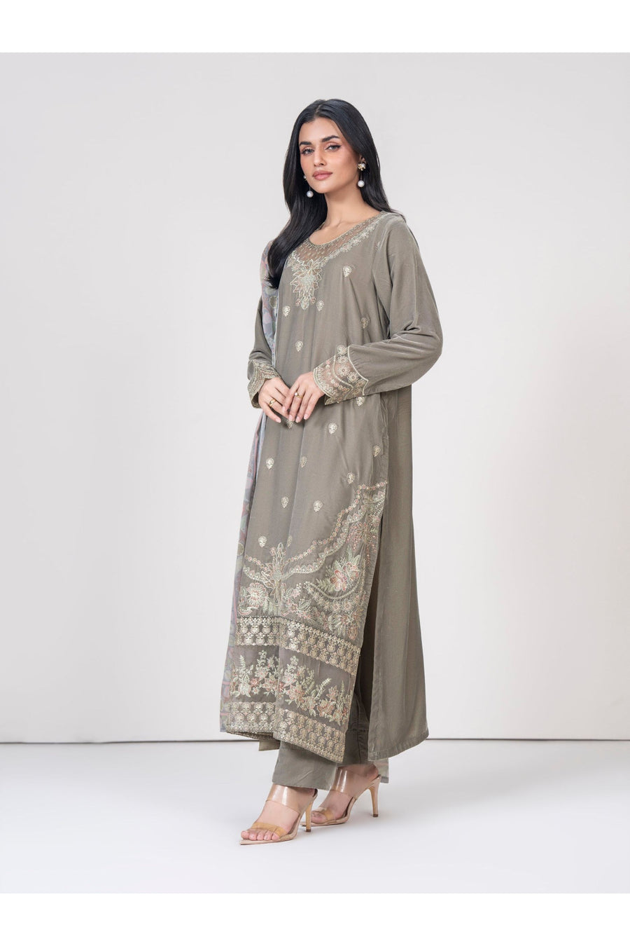 Sage Velvet 3-Piece Suit | Tilla Embroidered Organza Patch - Pehnaawaa