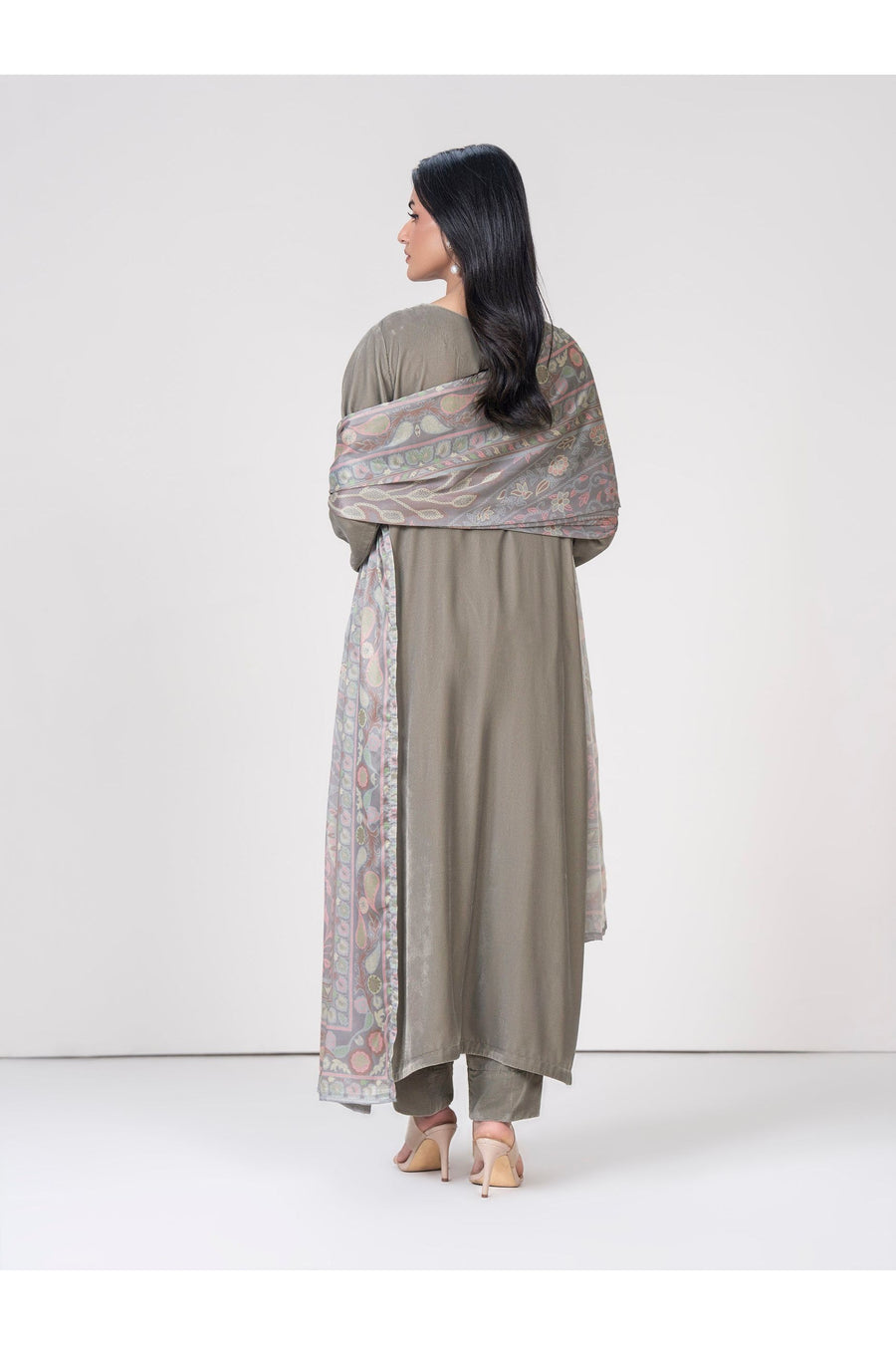 Sage Velvet 3-Piece Suit | Tilla Embroidered Organza Patch - Pehnaawaa