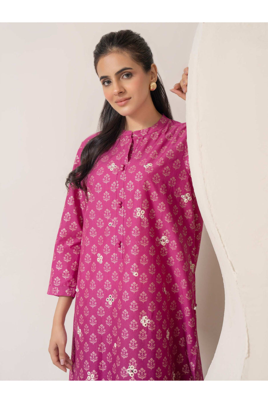 Embroidered Cambric Shirt for Everyday Style