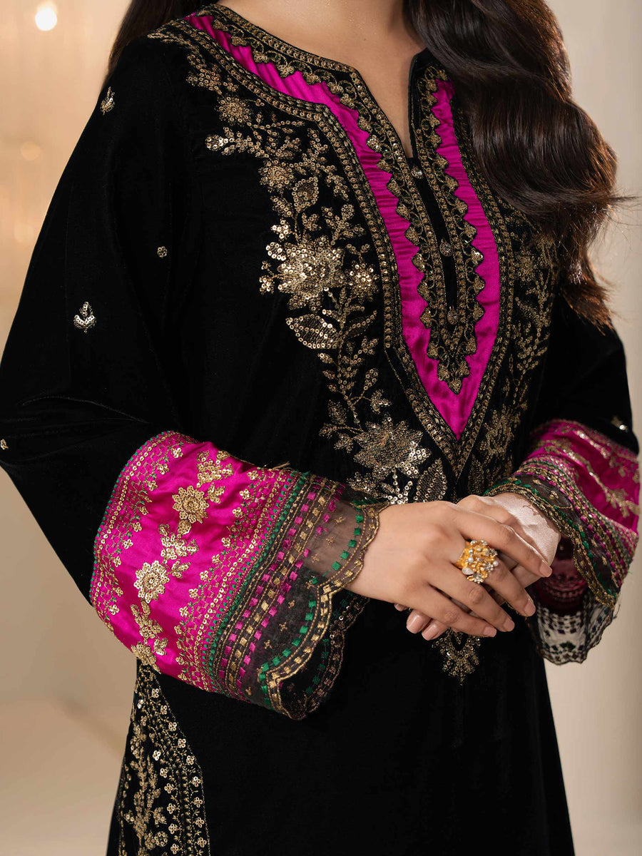 3 Piece Velvet Suit-Embroidered (Pret) - Pehnaawaa