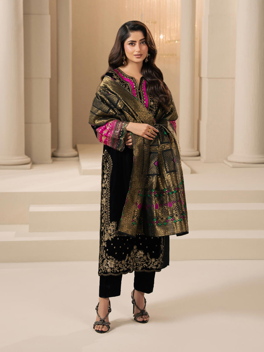 3 Piece Velvet Suit-Embroidered (Pret) - Pehnaawaa