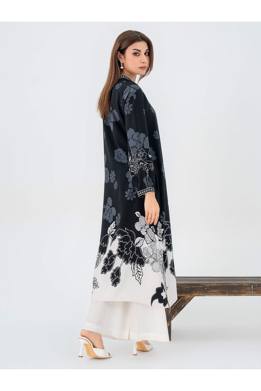 Embroidered Linen Shirt for Everyday Style