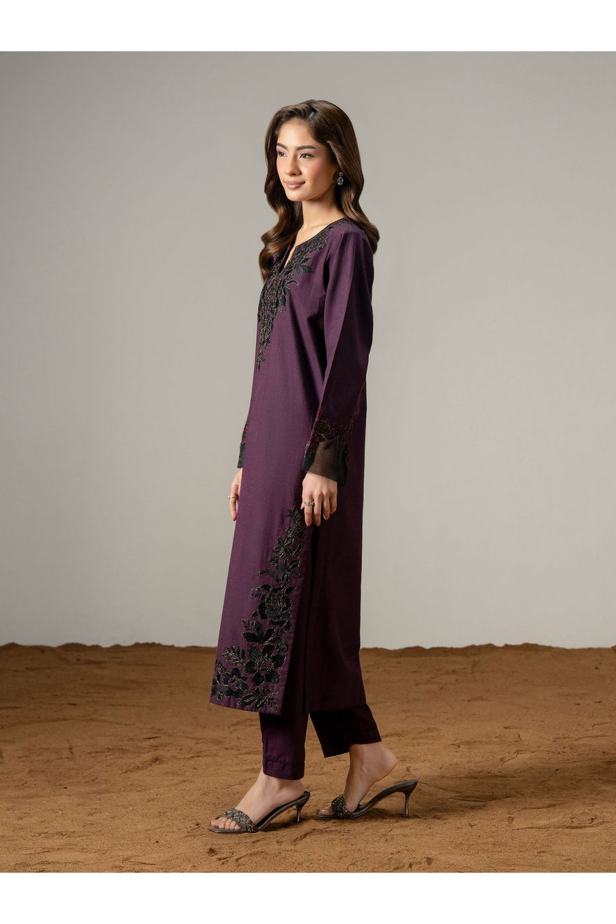 Yarn Dyed 2 Piece Embroidered Suit Set