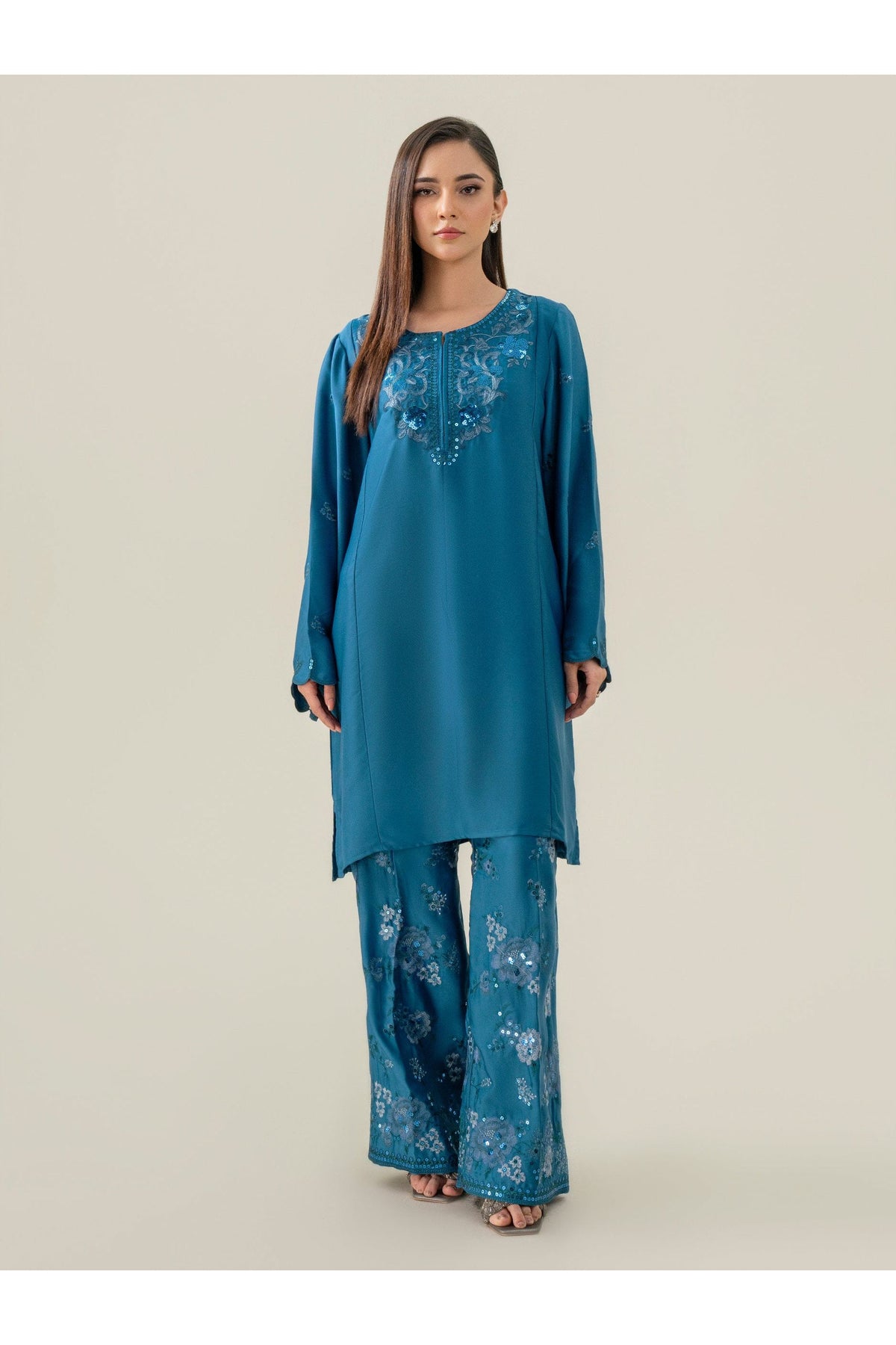 Embroidered Silk Suit Set for Effortless Style