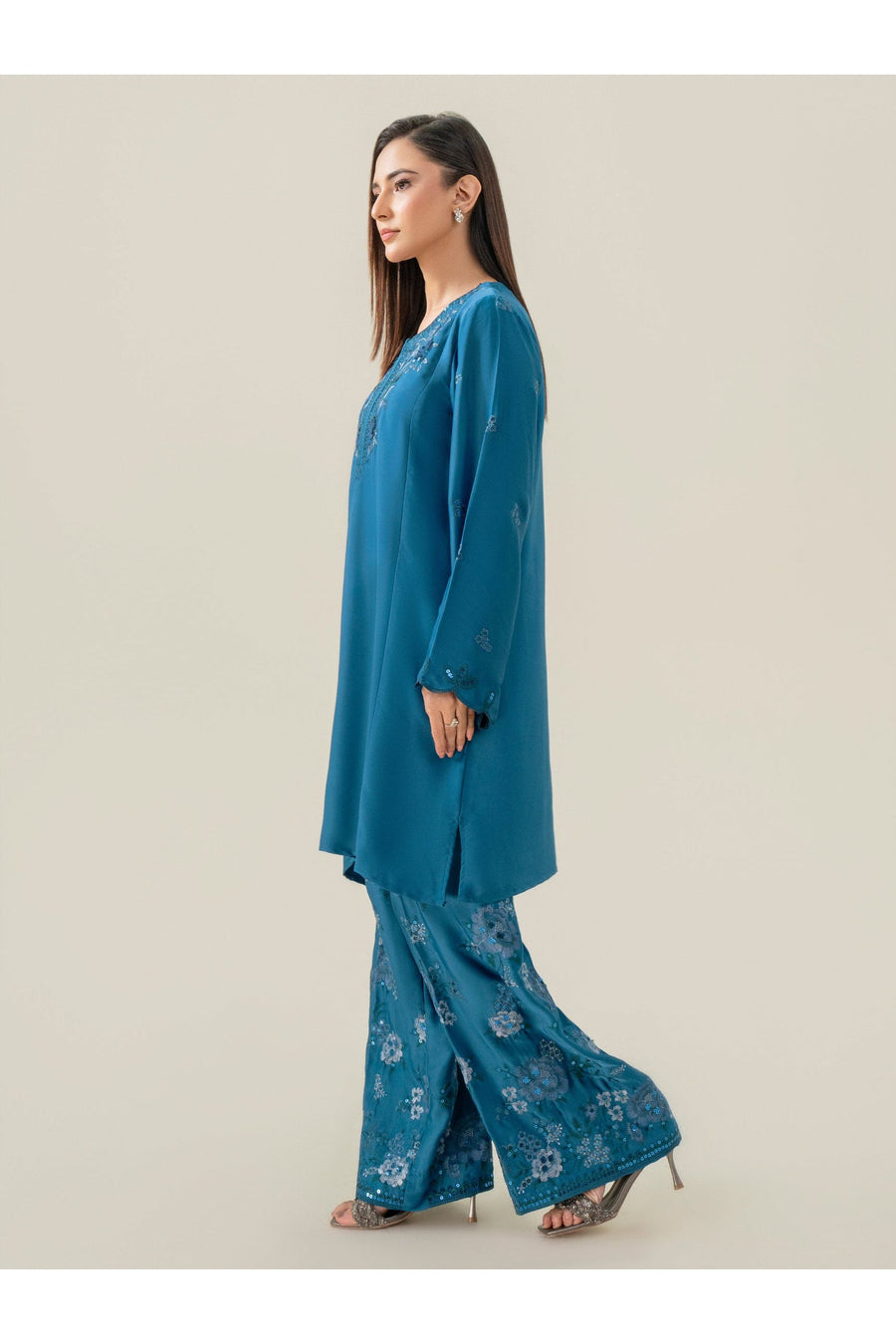 Embroidered Silk Suit Set for Effortless Style