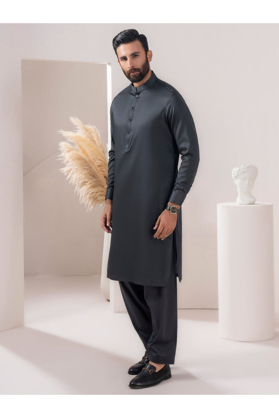 Elegant Satin Men's Formal Suit For Grand Occasions