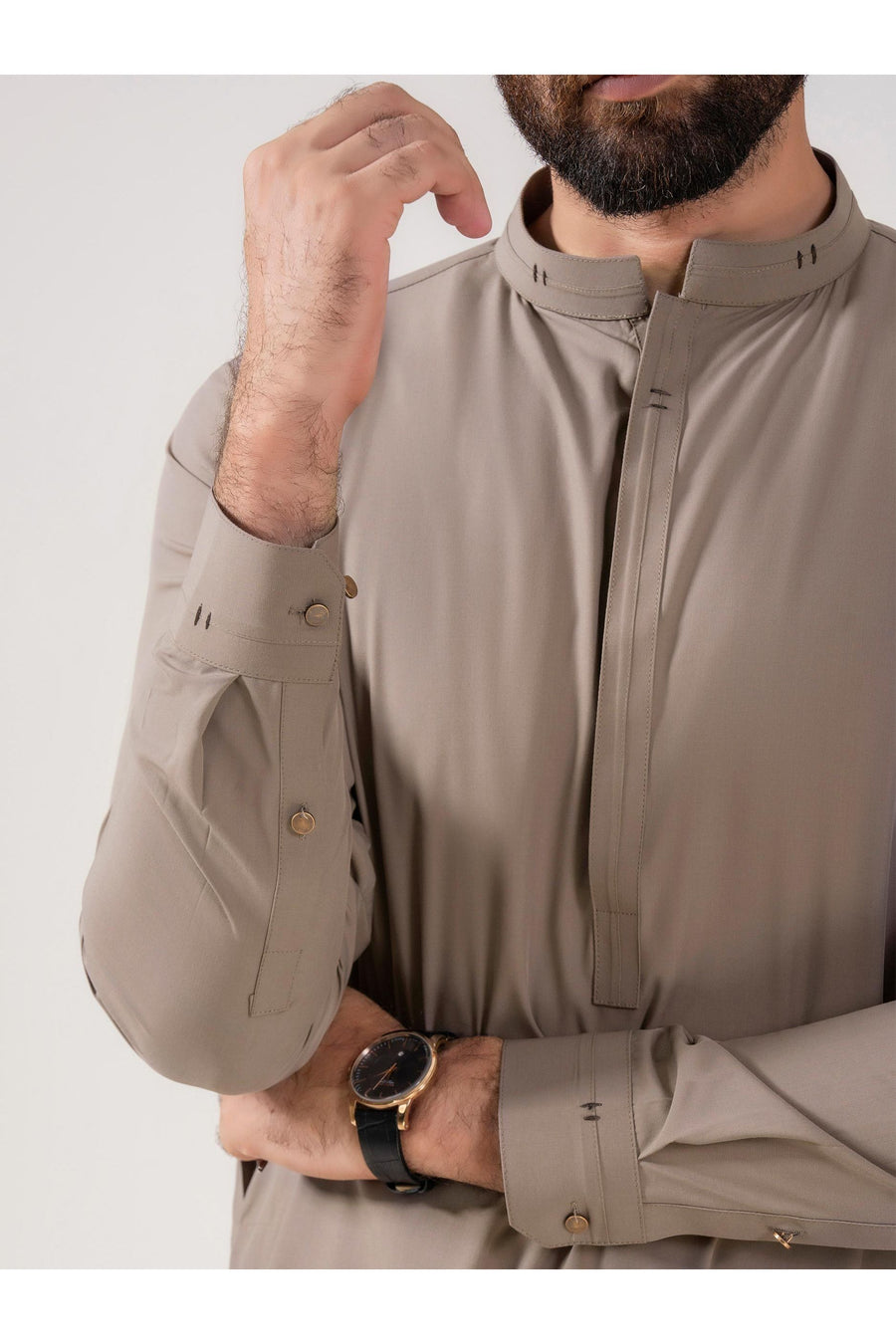 Wash And Wear Men's Suit With Effortless Style And Comfort