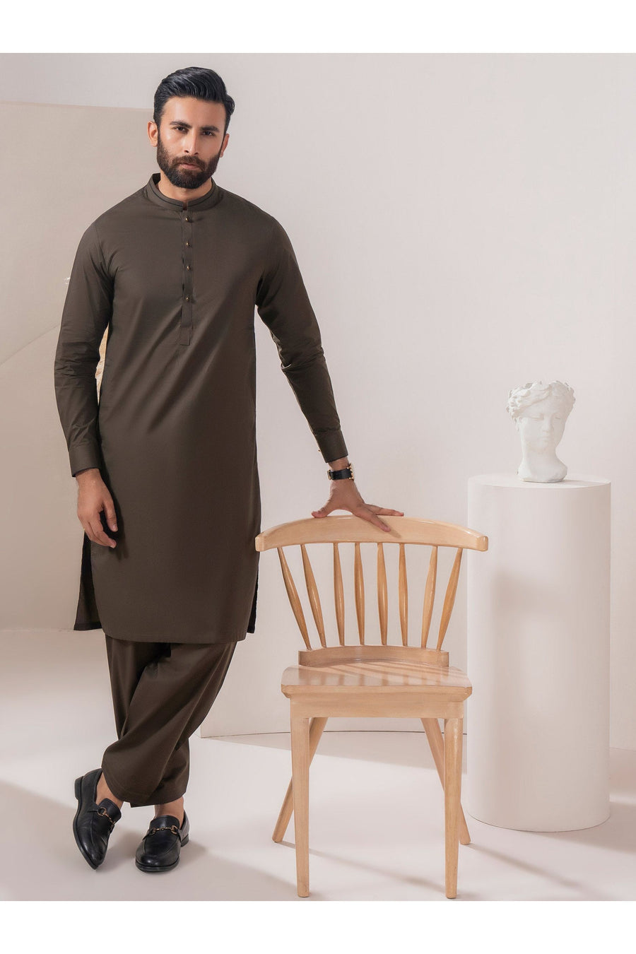 Breathable Cotton Suit For Timeless Elegance And Men's Style
