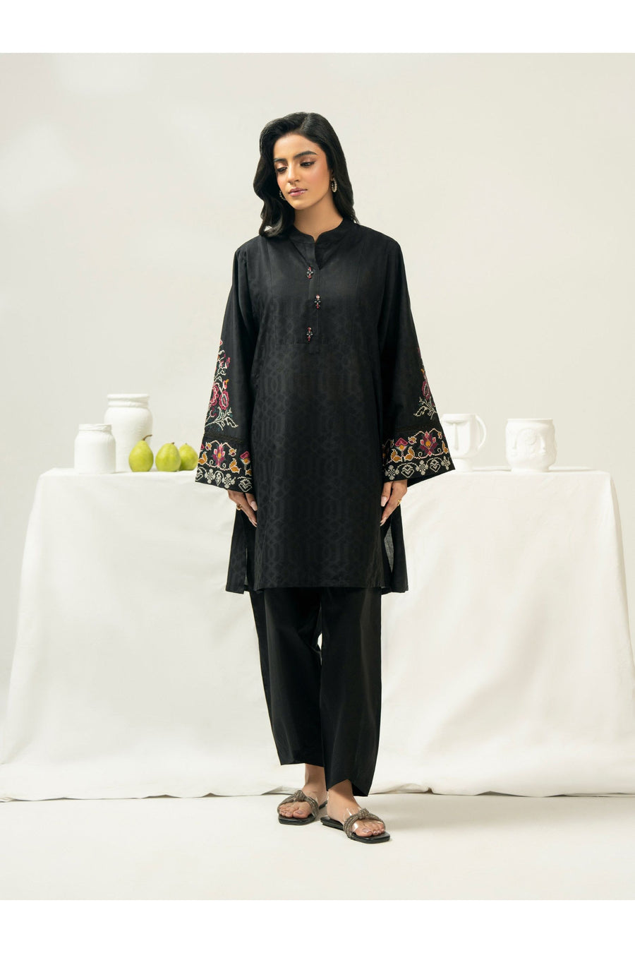 Chic Embroidered Jacquard Suit Set for You
