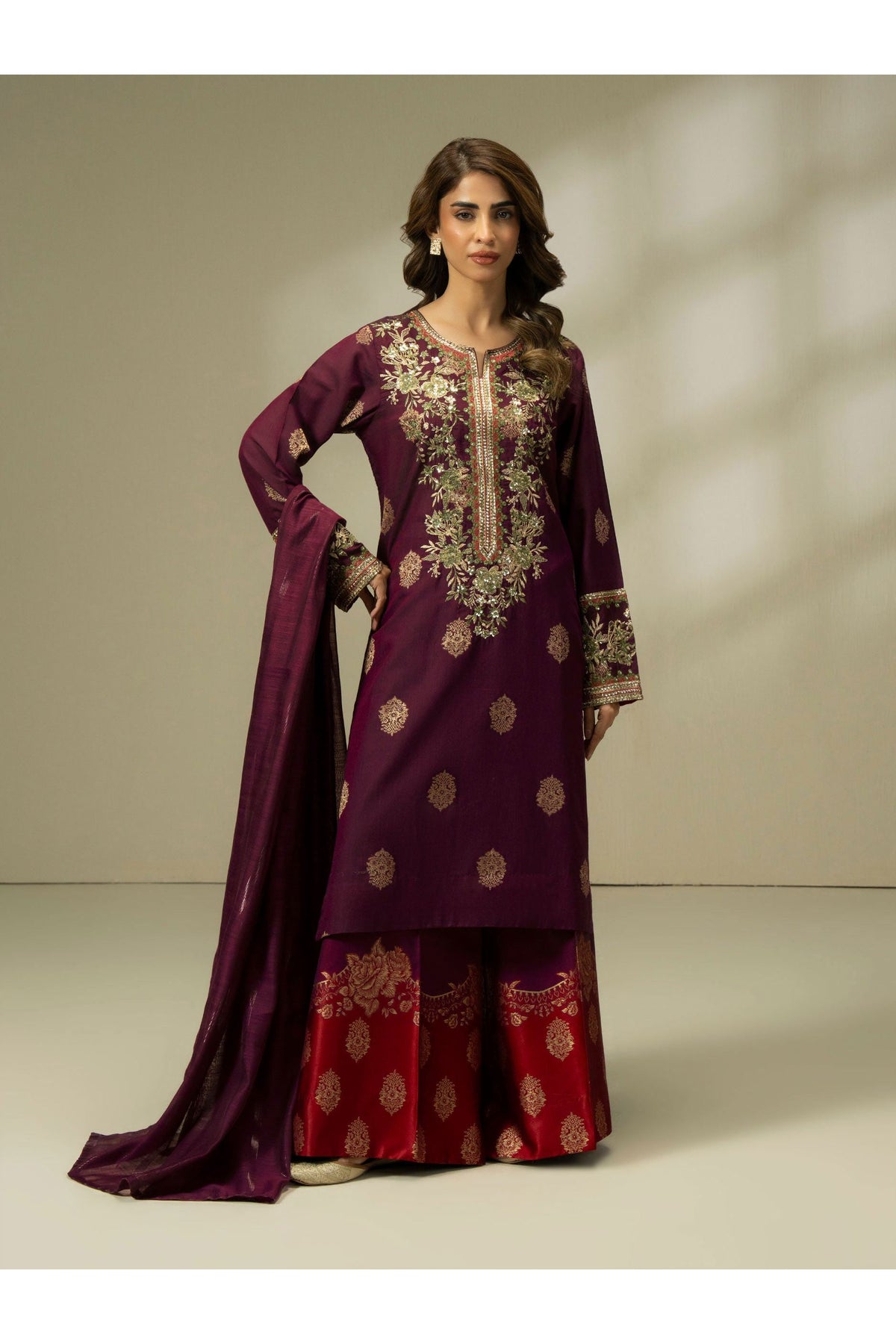 Stylish 3 Piece Jacquard Embroidered Suit