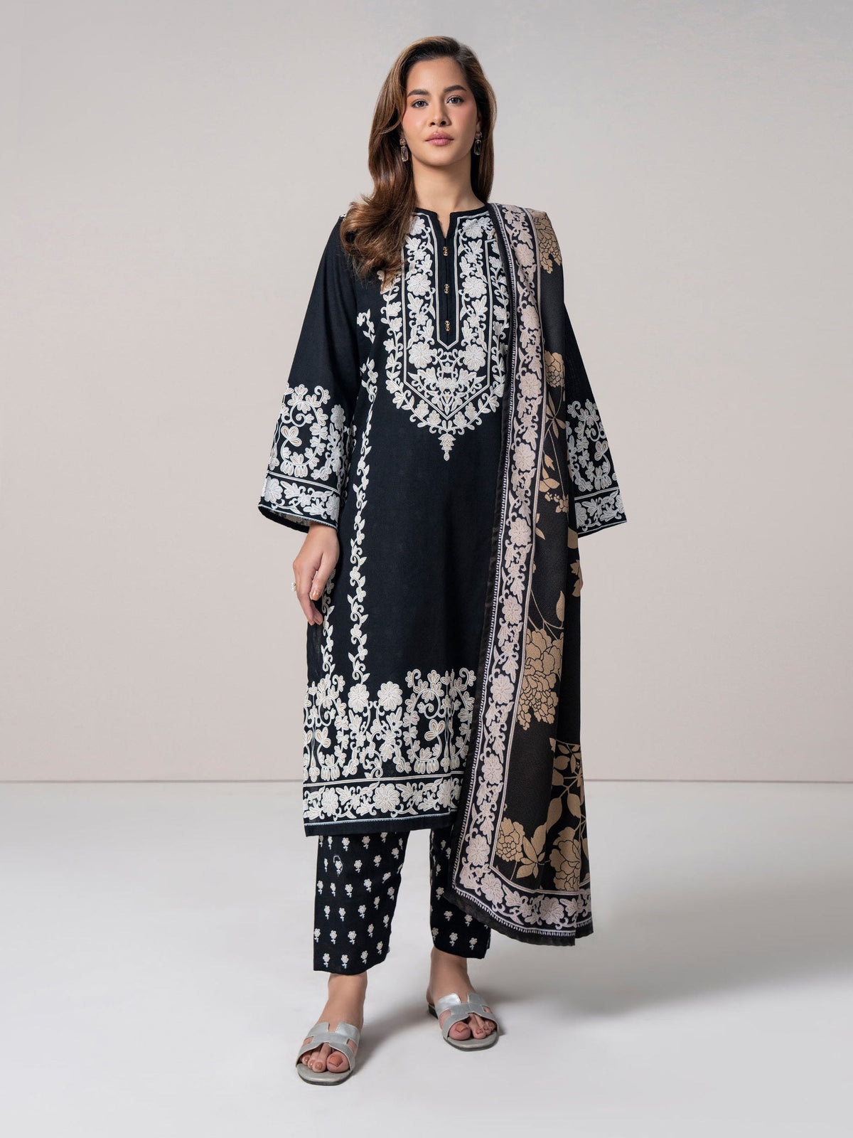 3 Piece Khaddar Suit