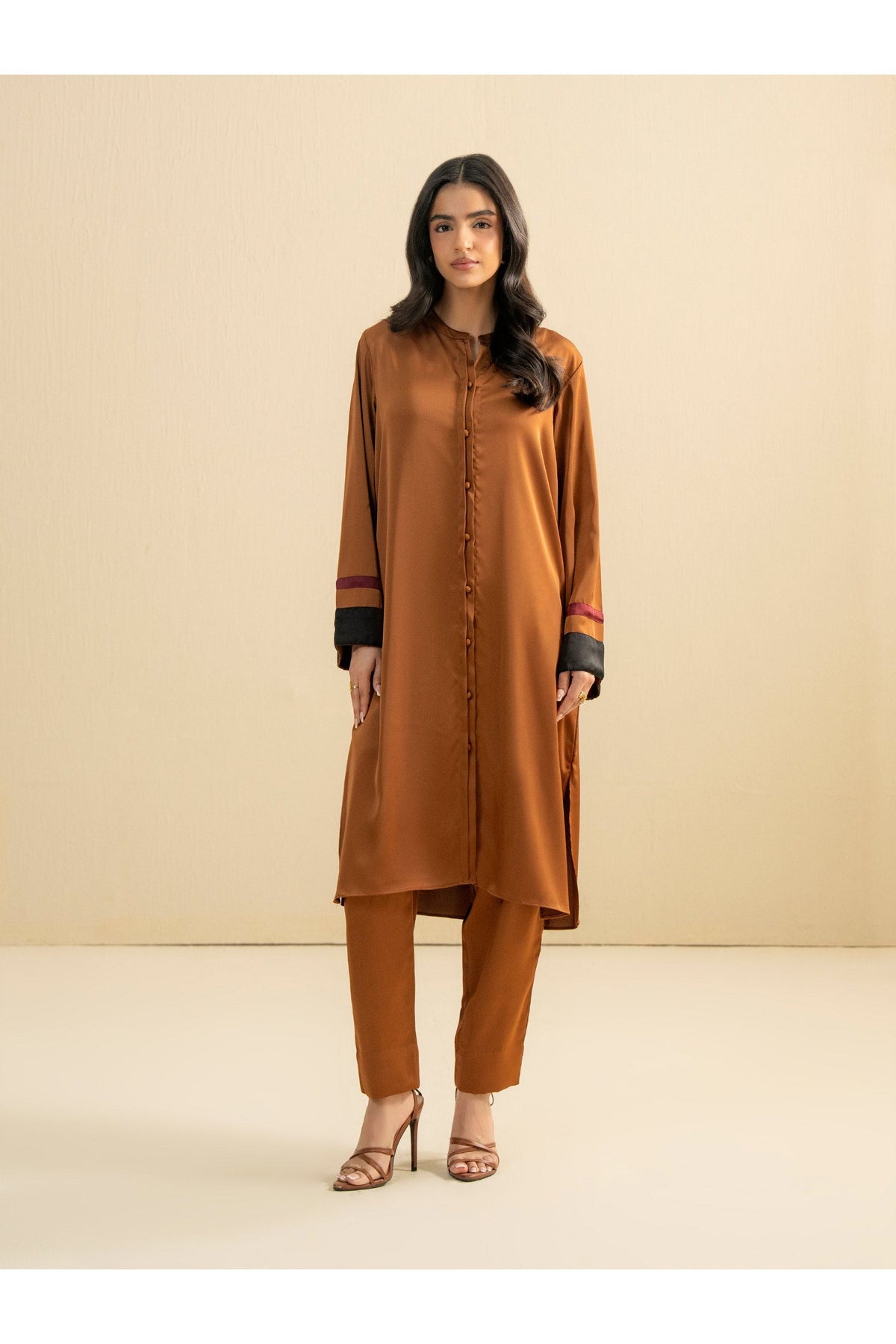 Silk Two-Piece Suit for Casual Elegance