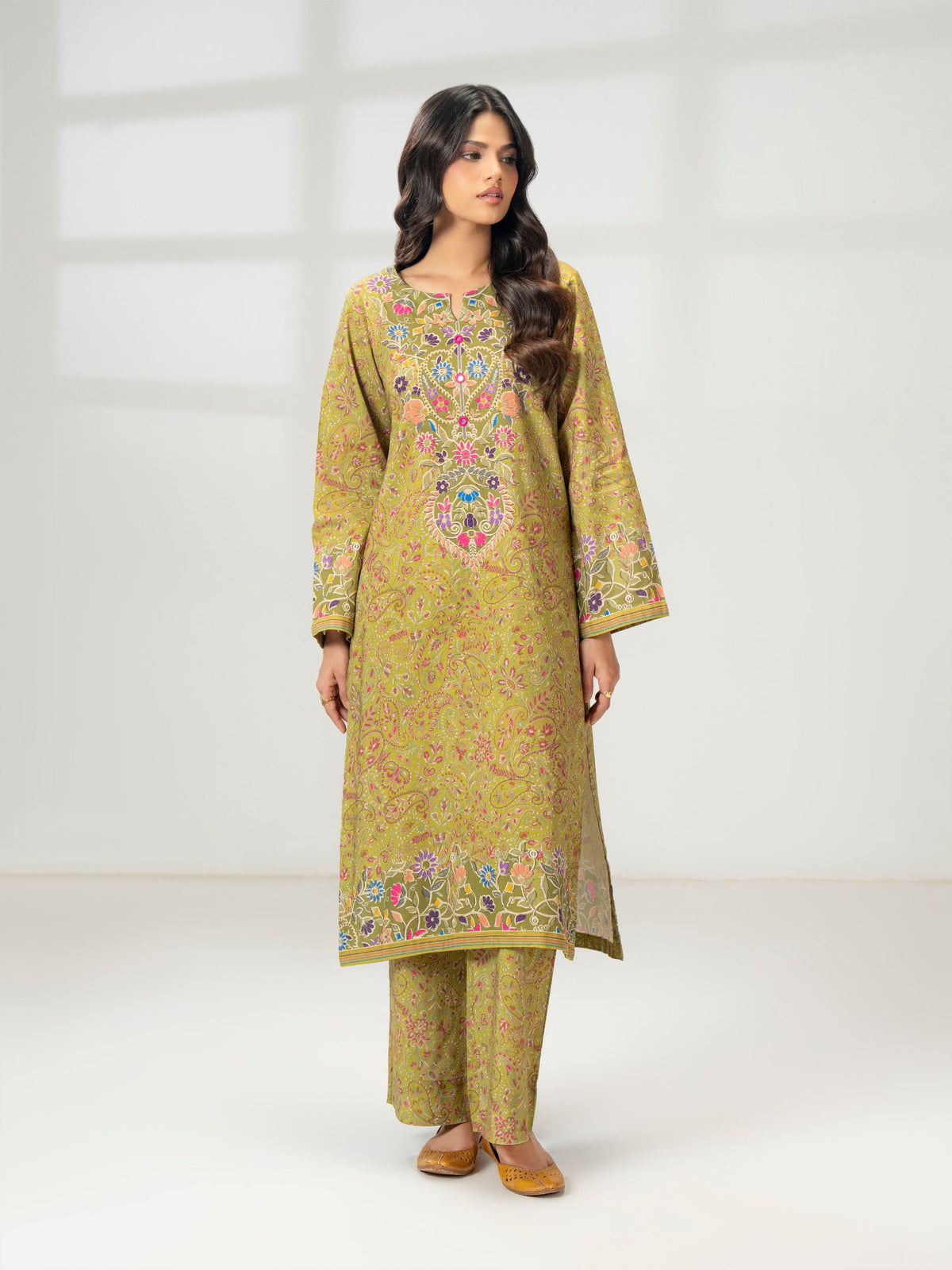 2 Piece Khaddar Suit-Printed (Pret)