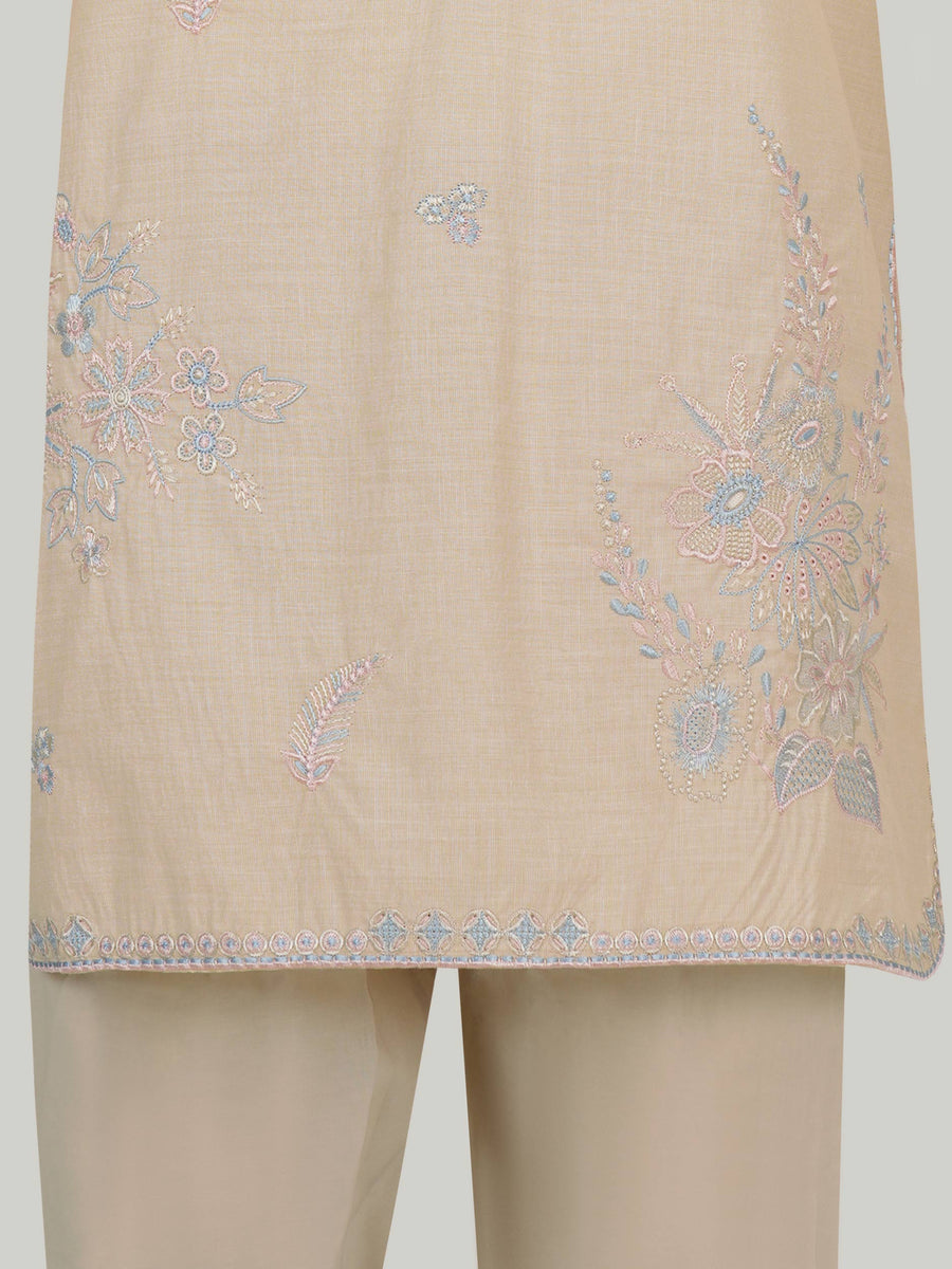 Yarn Dyed Kurti- Embroidered (Pret) - Pehnaawaa
