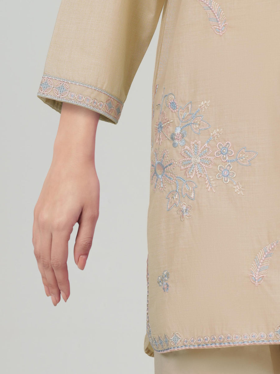 Yarn Dyed Kurti- Embroidered (Pret) - Pehnaawaa
