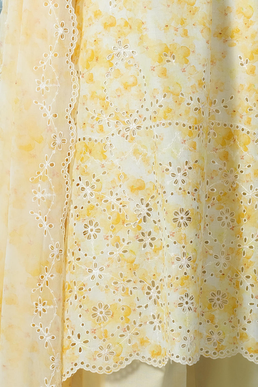 LAWN | EMBROIDERED - Pehnaawaa