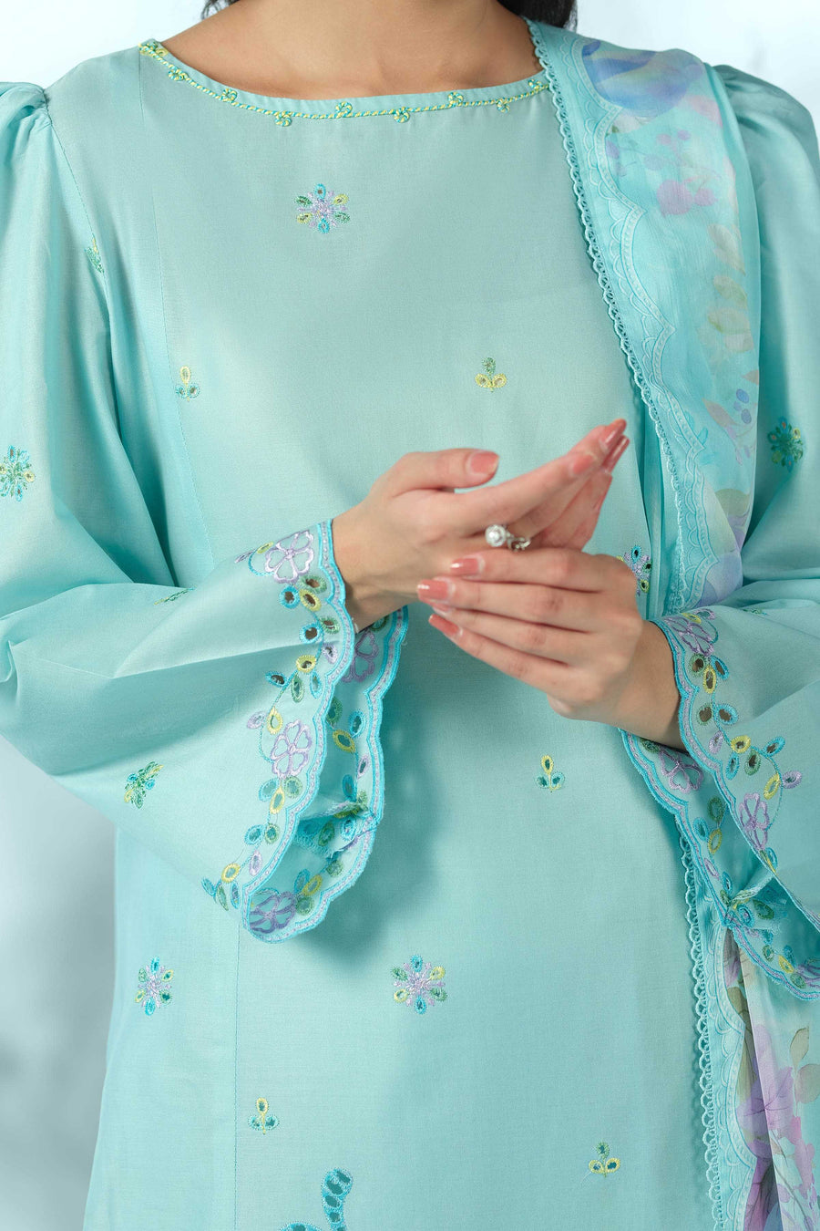 LAWN | EMBROIDERED - Pehnaawaa