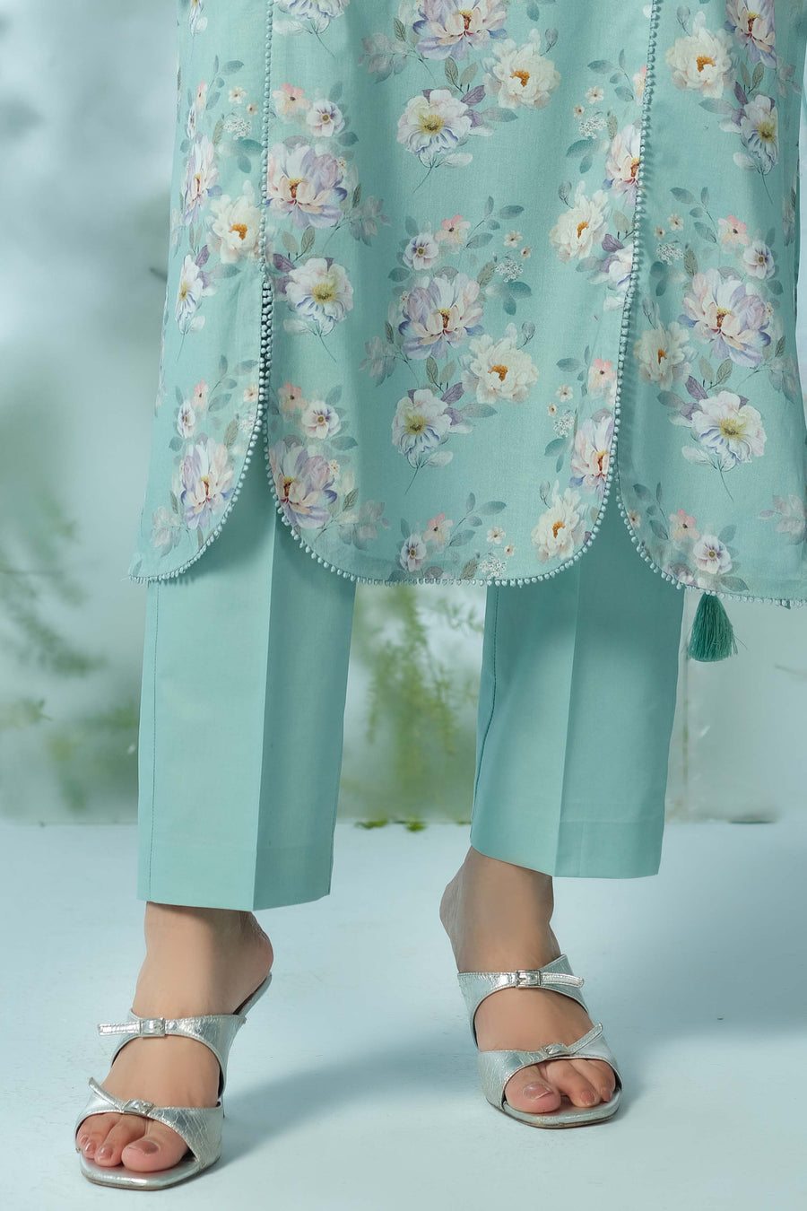 LAWN | EMBROIDERED - Pehnaawaa