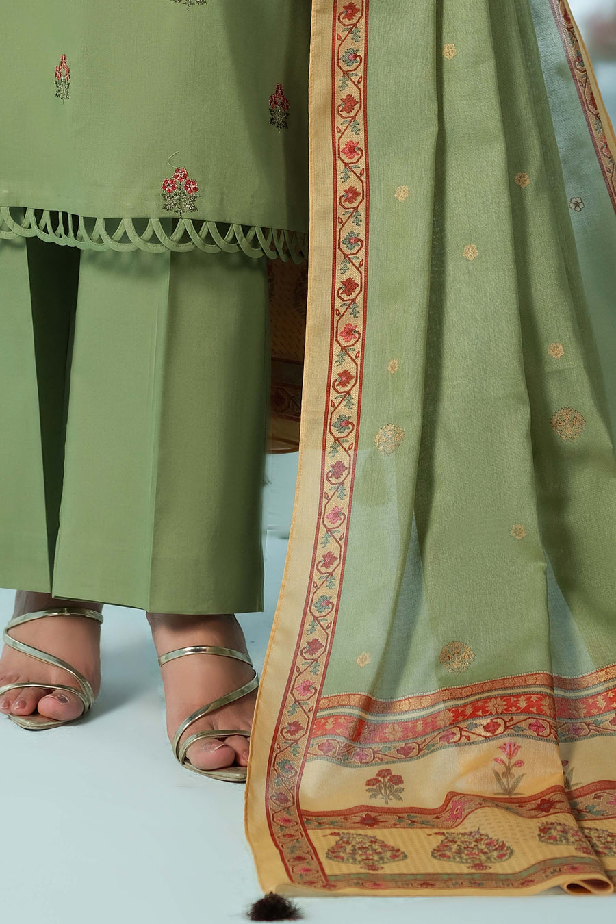 LAWN | EMBROIDERED - Pehnaawaa