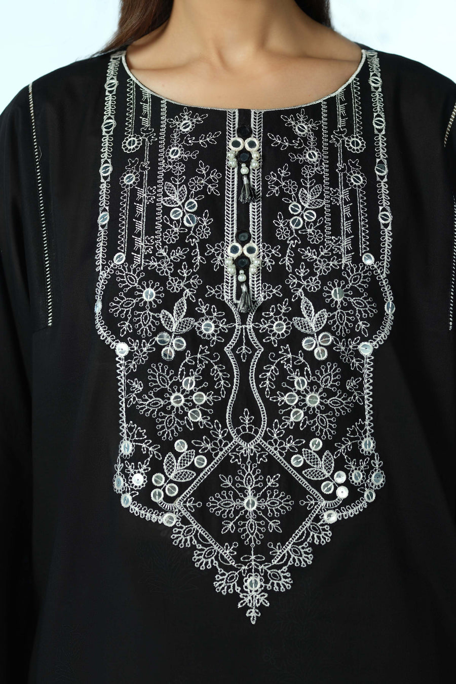 LAWN | EMBROIDERED - Pehnaawaa