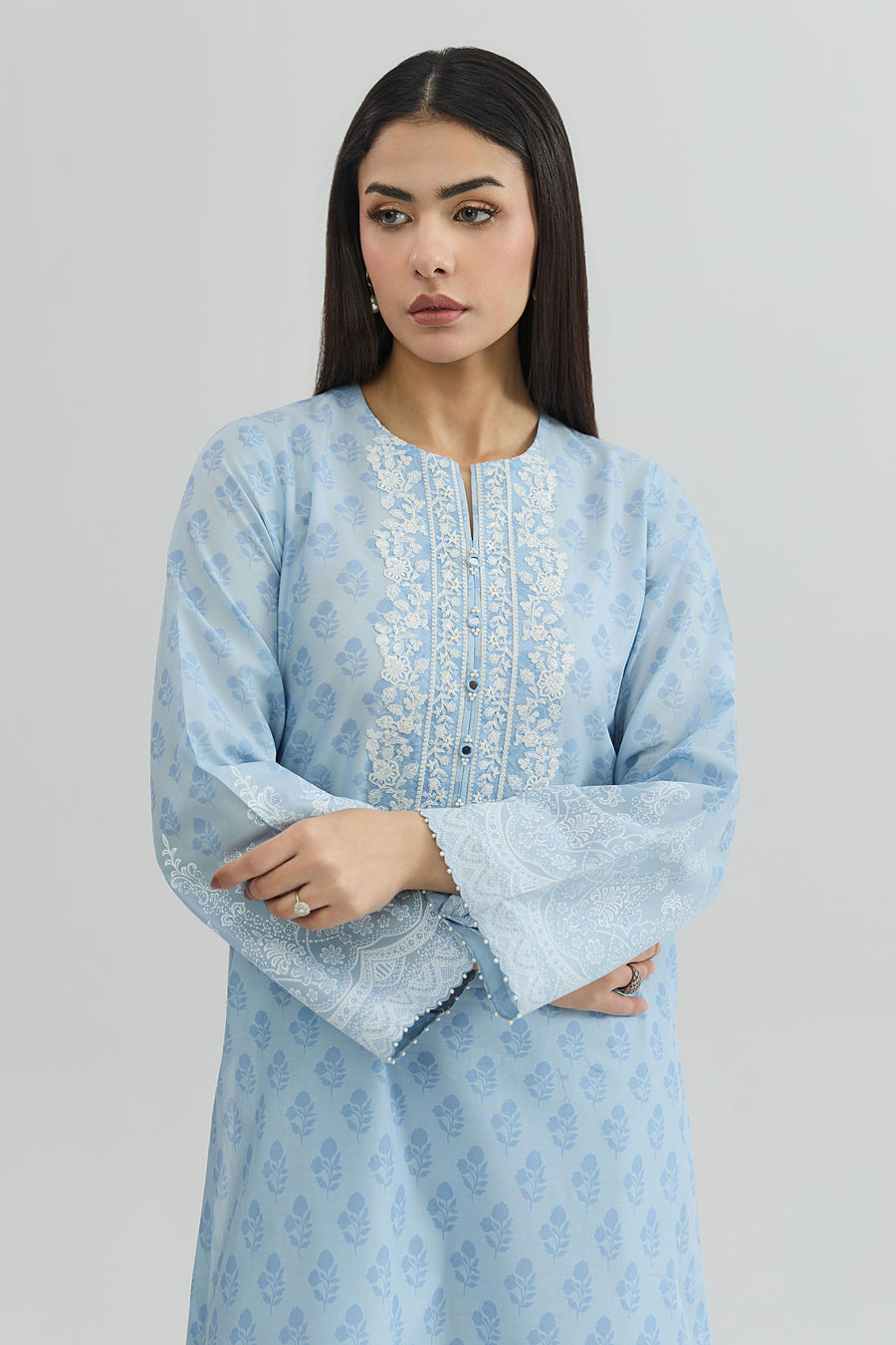 LAWN | EMBROIDERED - Pehnaawaa