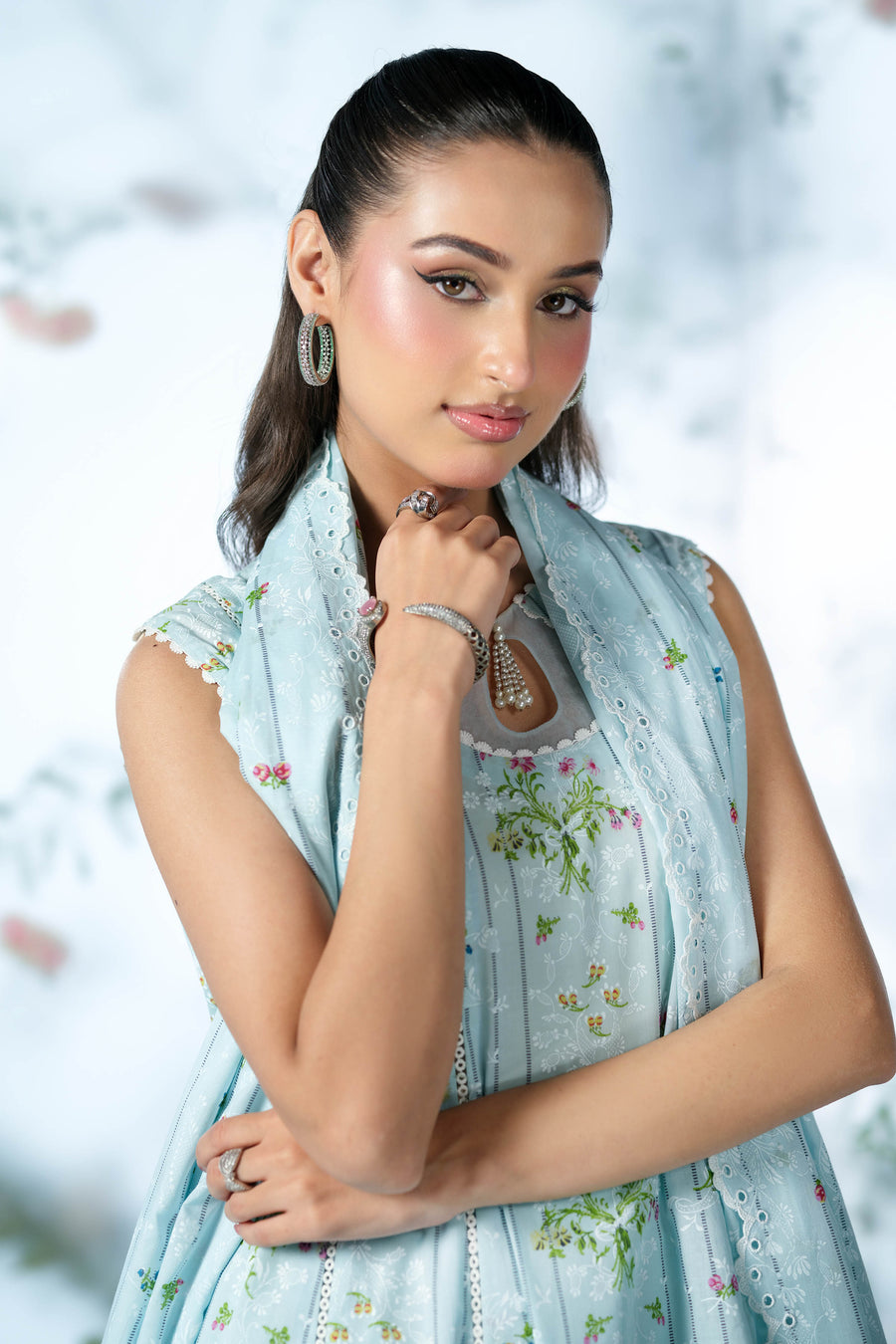 LAWN | EMBROIDERED - Pehnaawaa