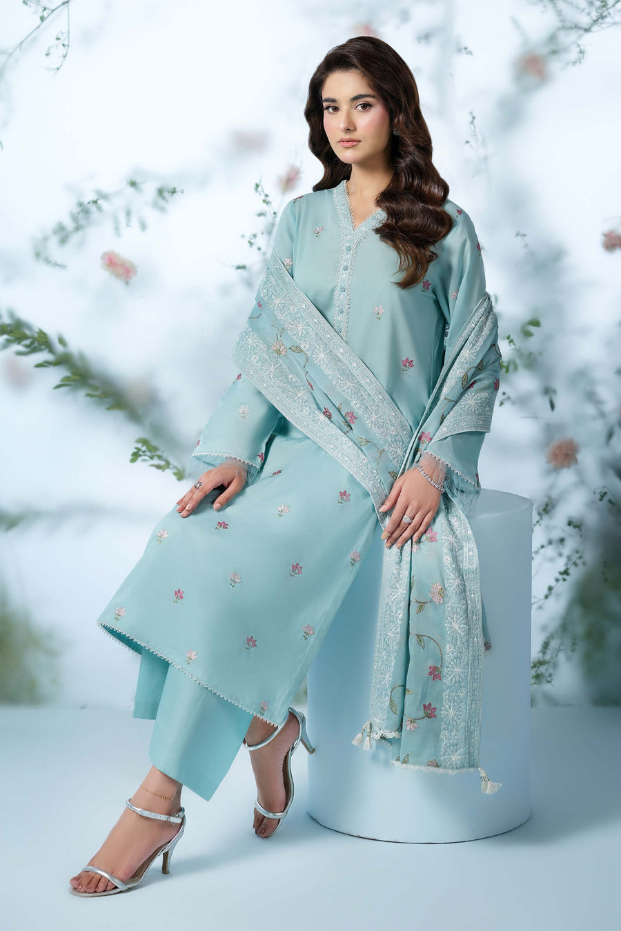 LAWN | EMBROIDERED - Pehnaawaa