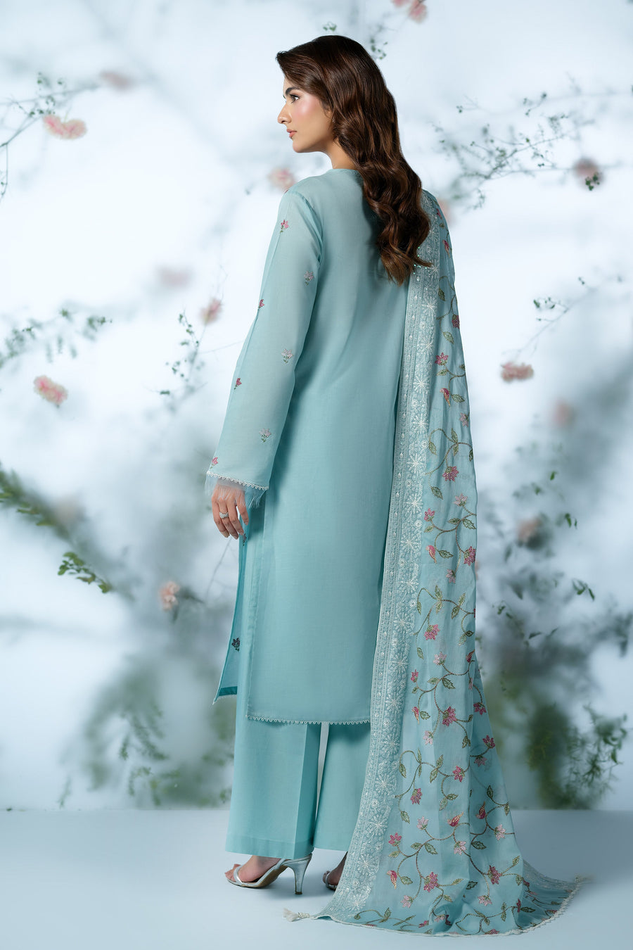 LAWN | EMBROIDERED - Pehnaawaa