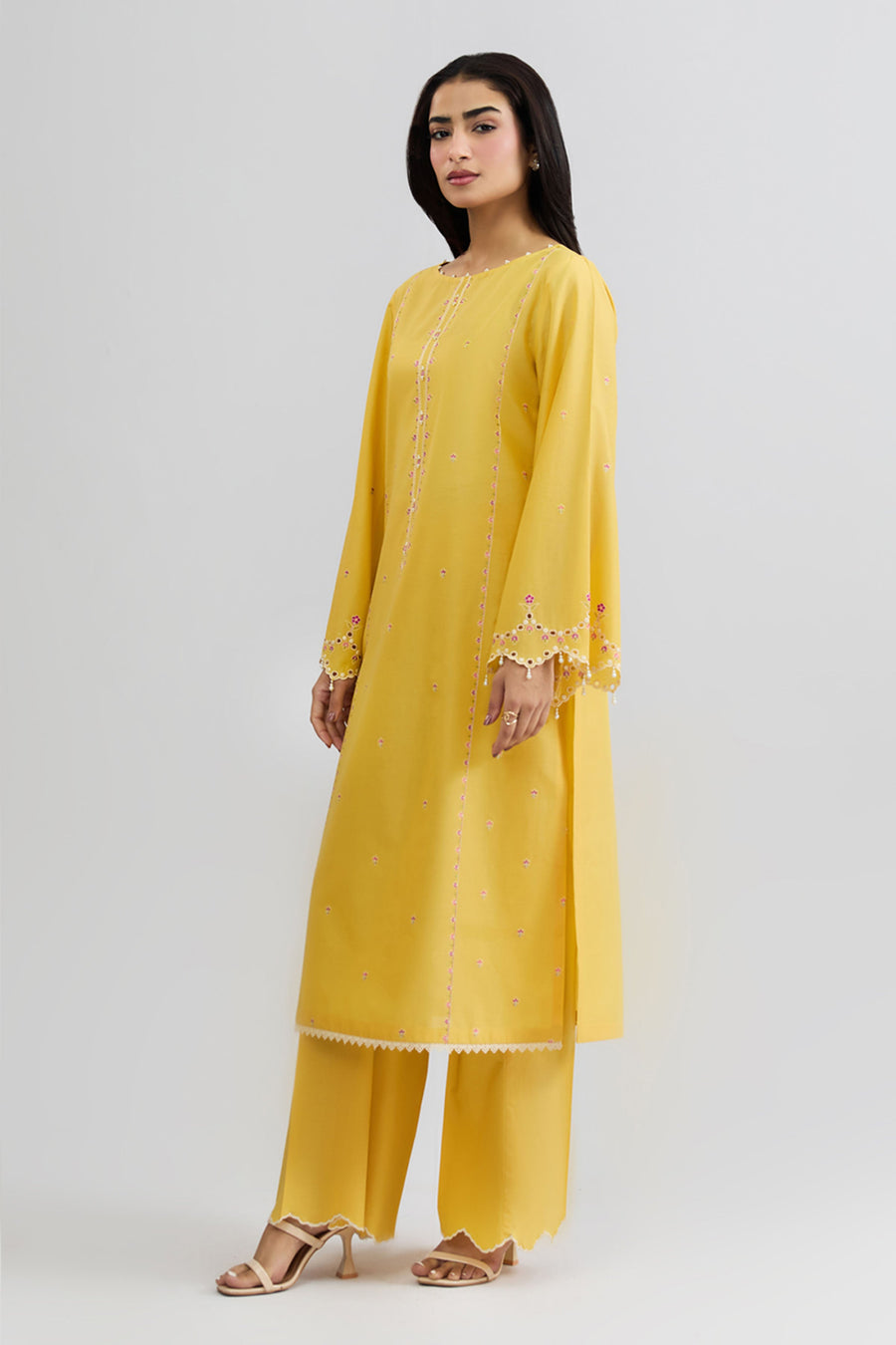 LAWN | EMBROIDERED - Pehnaawaa