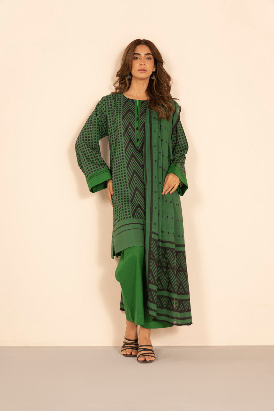 Elegant Khaddar Printed Shirt Classic - Pehnaawaa