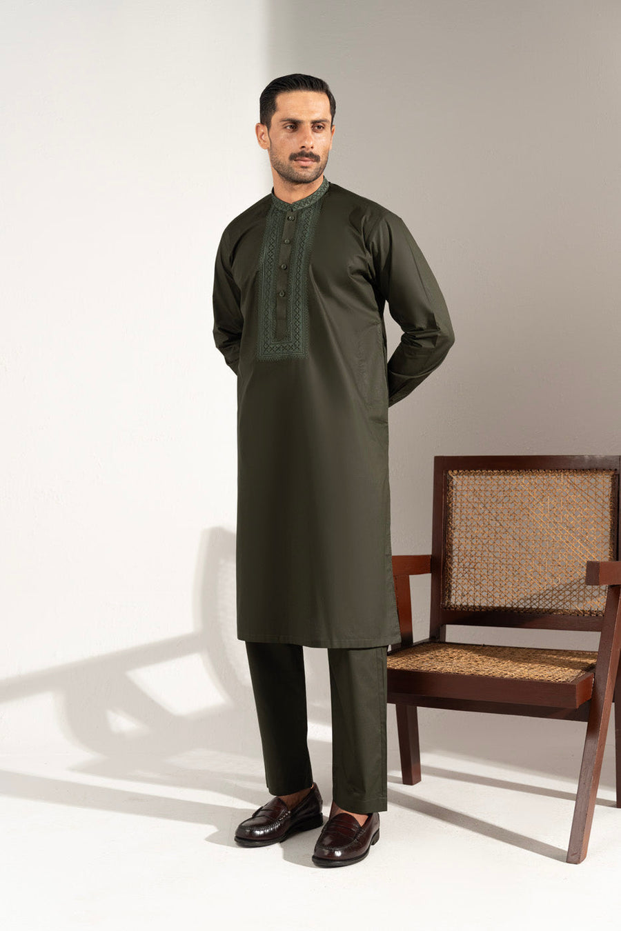 Sage Green Cotton 2-Piece Kurta Set | Resham Embroidered Placket