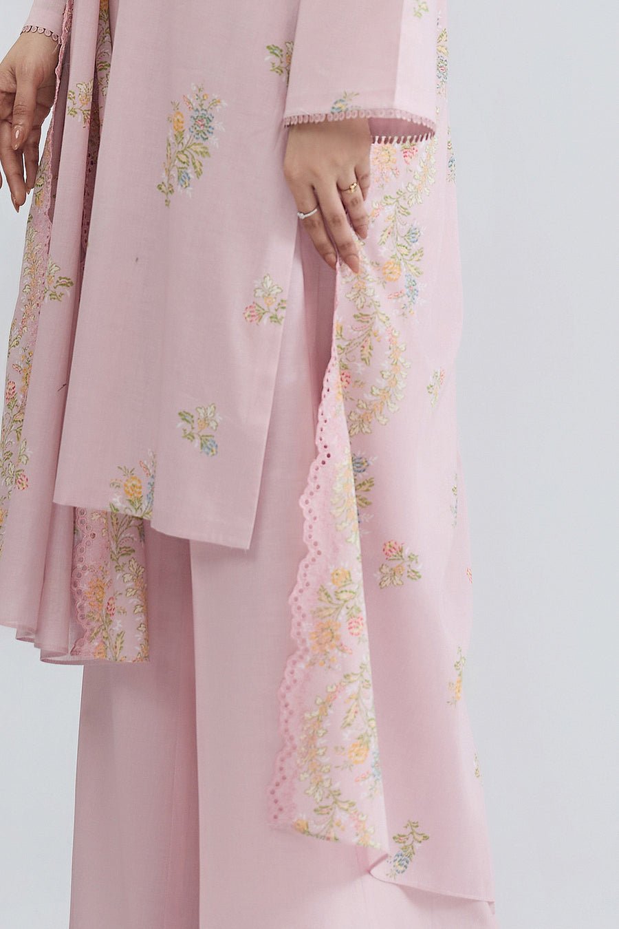 LAWN | EMBROIDERED - Pehnaawaa