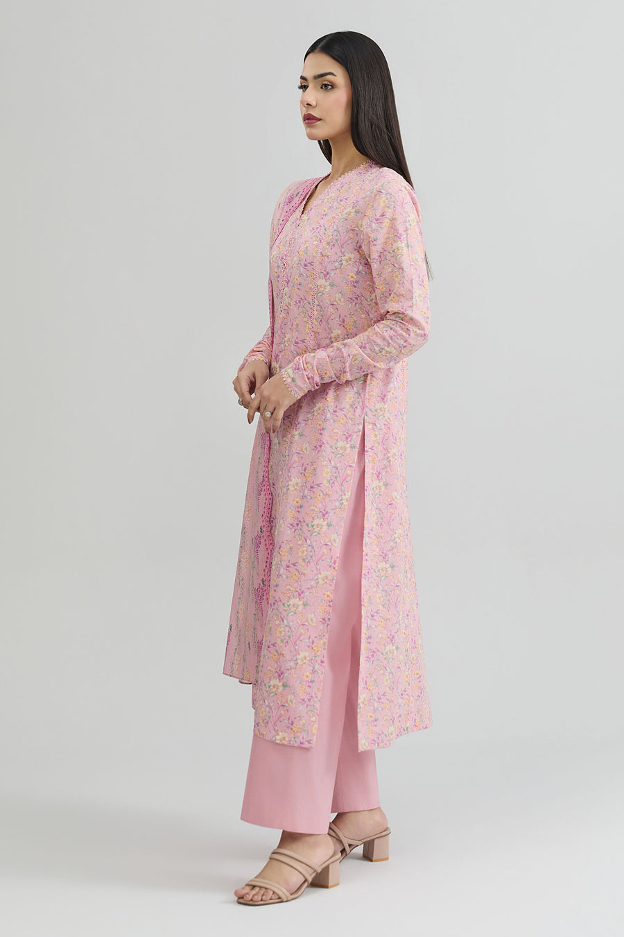 LAWN | EMBROIDERED - Pehnaawaa