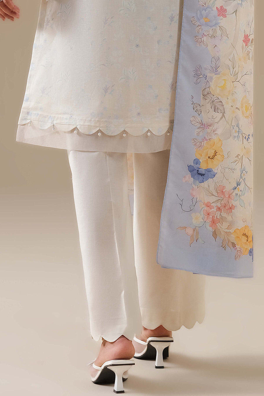 LAWN | EMBROIDERED - Pehnaawaa