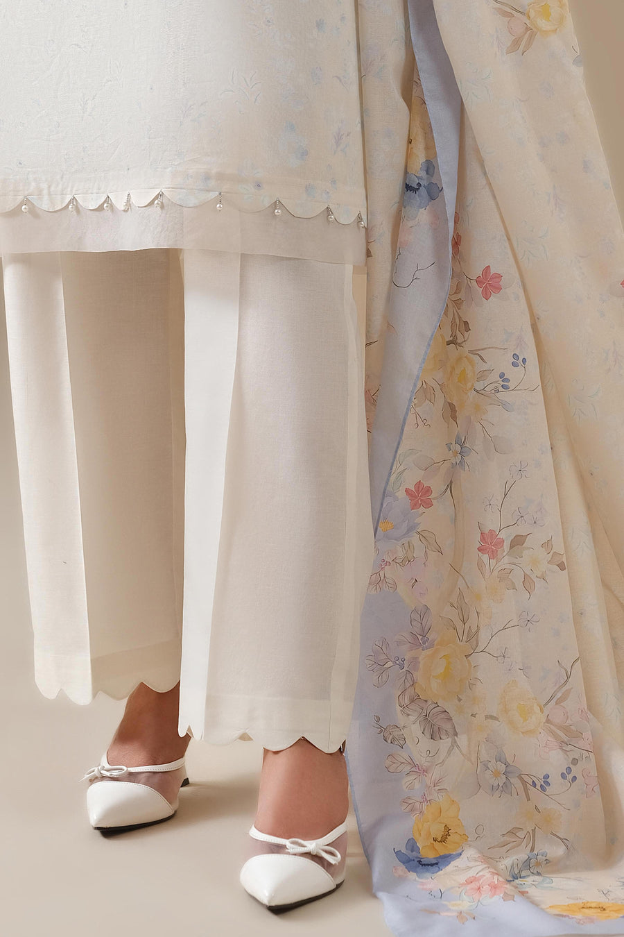 LAWN | EMBROIDERED - Pehnaawaa