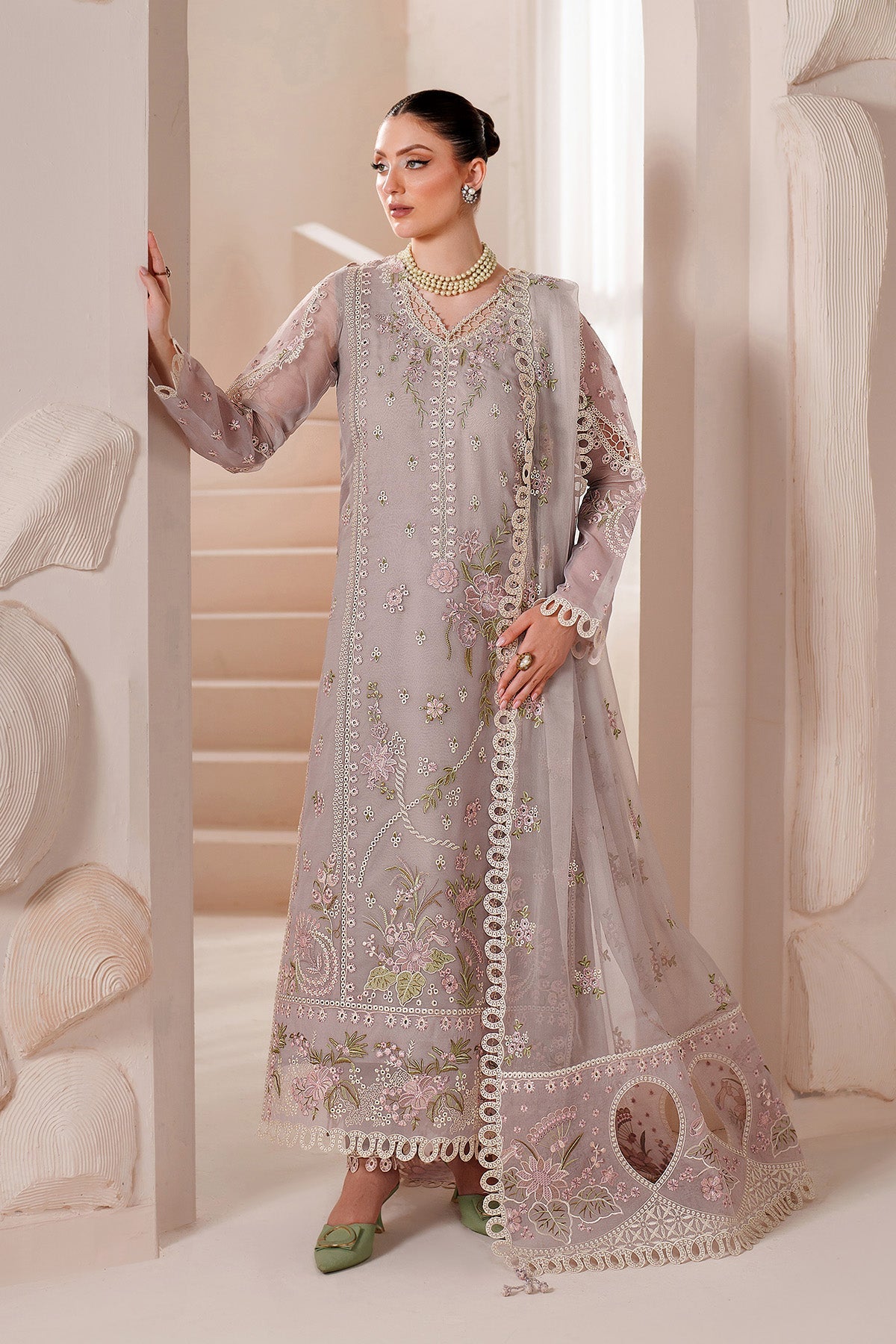 Mauve Mist – Embroidered Bamber Chiffon 3-Piece Luxury Formal Suit