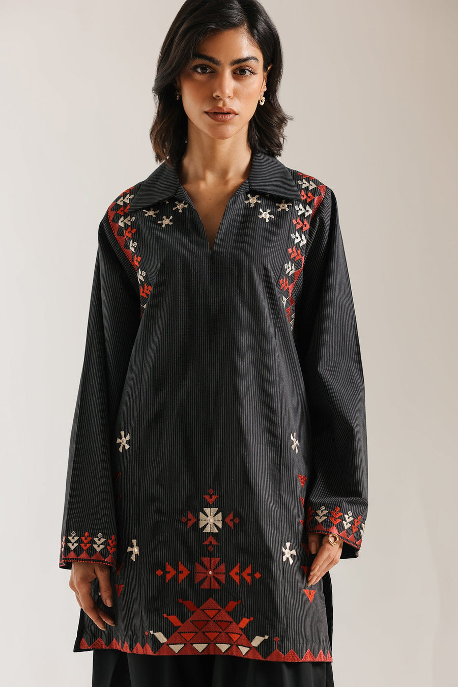 EMBROIDERED KURTI (E7951/102/902) - Pehnaawaa