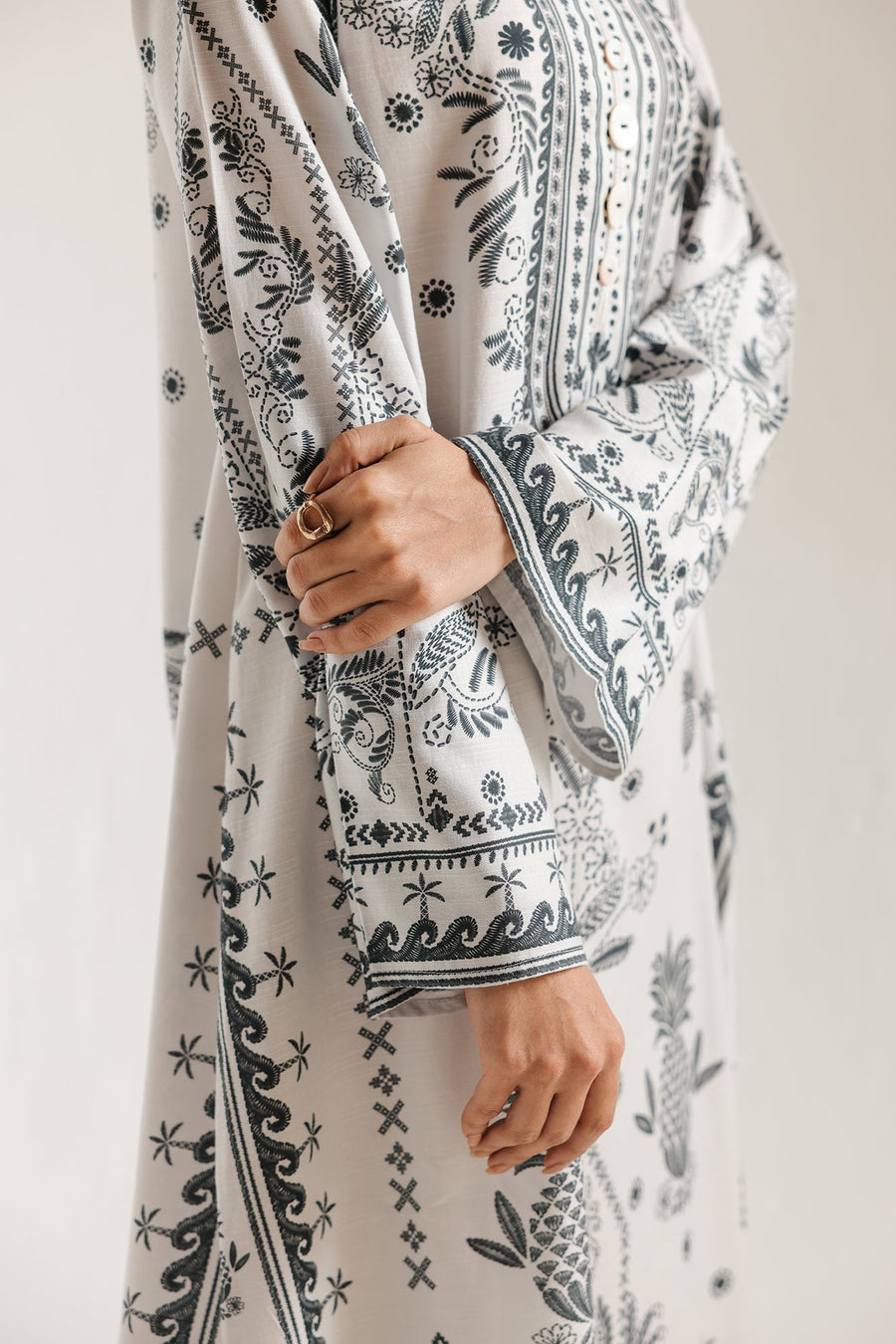 PRINTED SHIRT (E8193/102/004) - Pehnaawaa