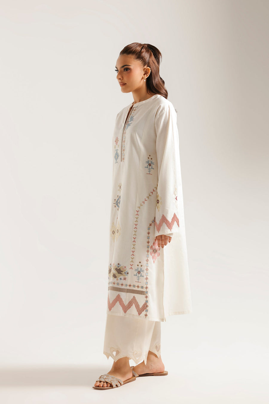 EMBROIDERED SHIRT (E9202/102/002) - Pehnaawaa