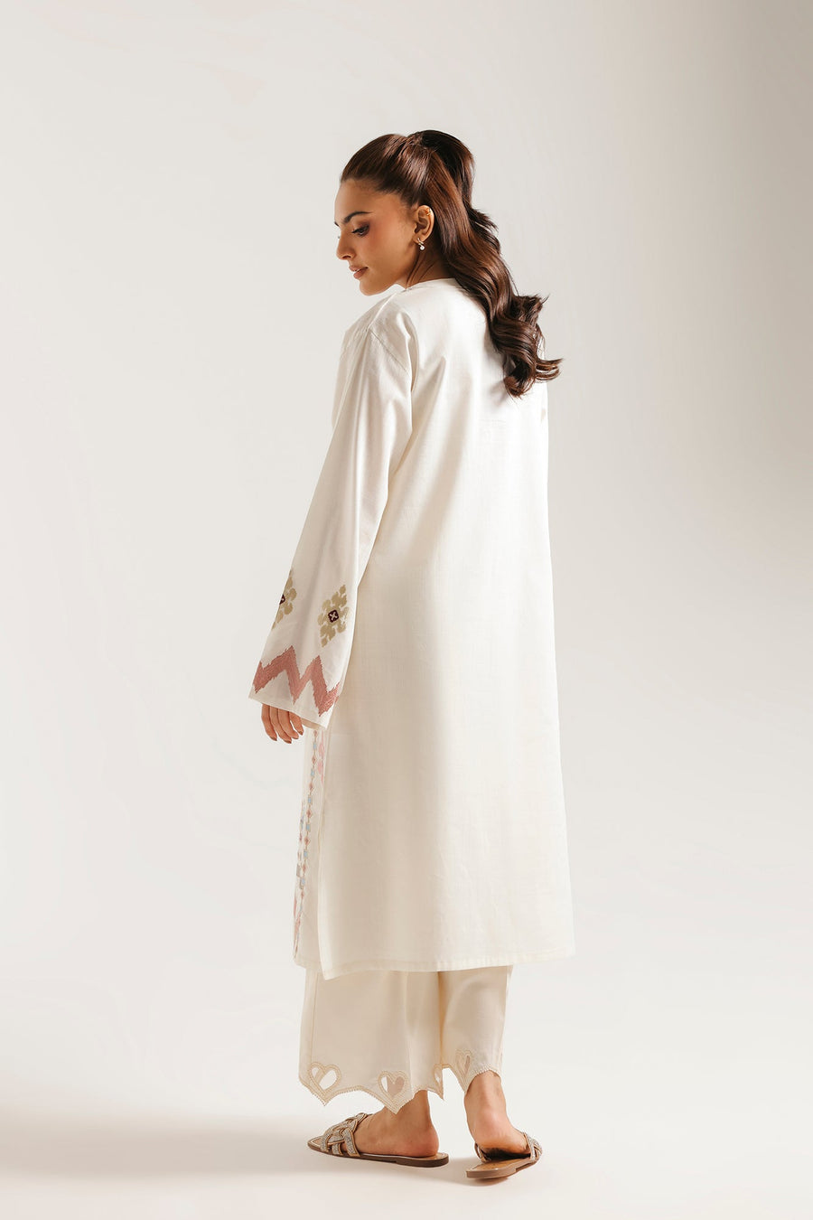 EMBROIDERED SHIRT (E9202/102/002) - Pehnaawaa