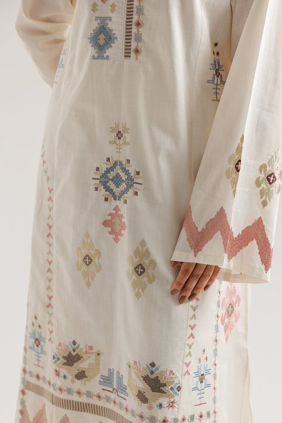 EMBROIDERED SHIRT (E9202/102/002) - Pehnaawaa