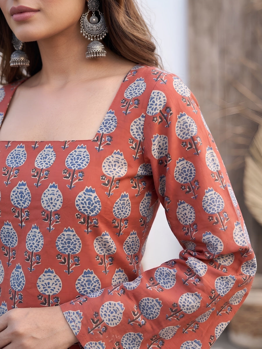 Printed Straight Kurta with Three Quarter Sleeves - Pehnaawaa