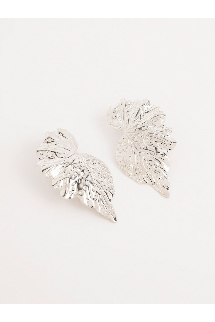 Leaf Textured Luxury Earrings for Elegance
