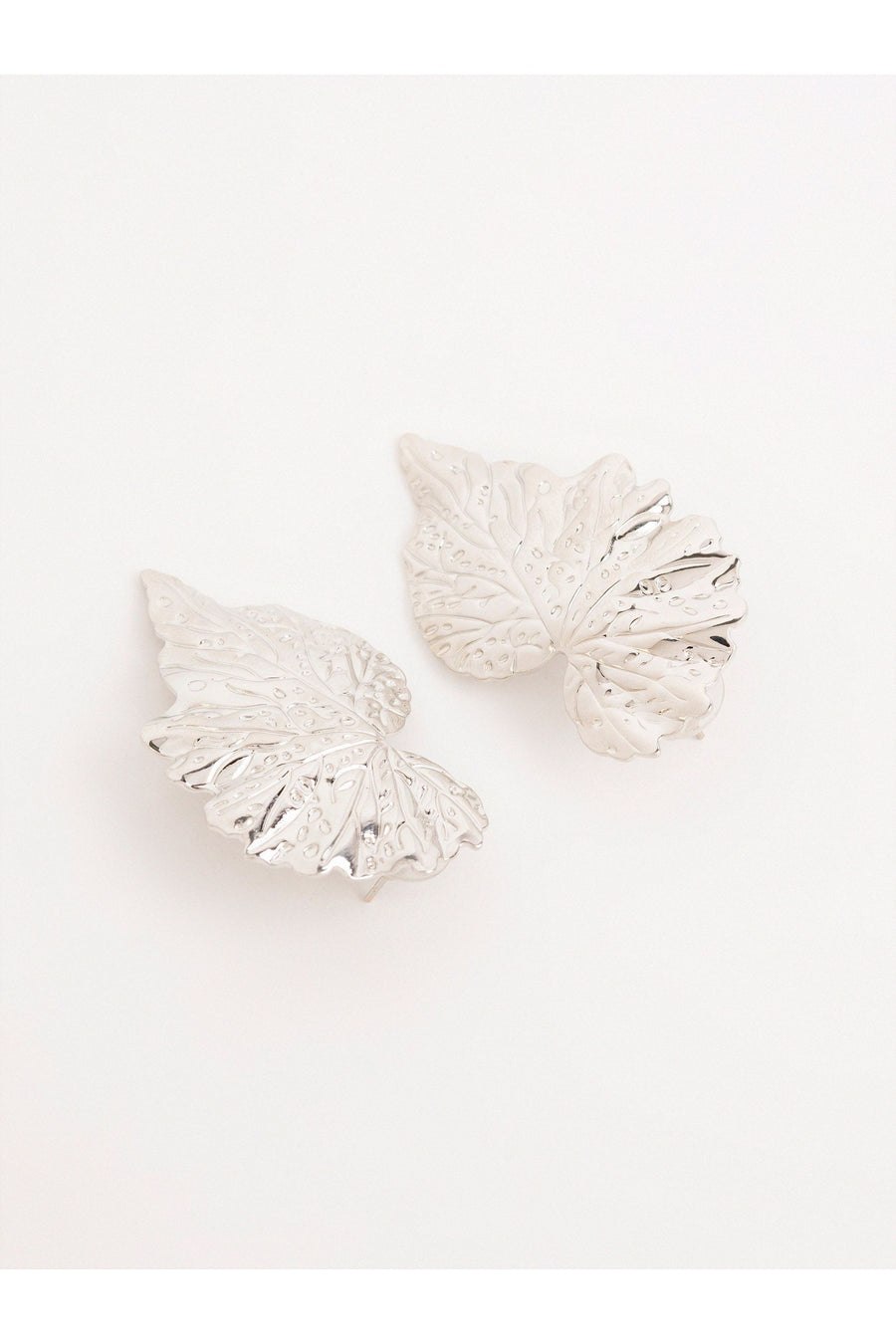 Leaf Textured Luxury Earrings for Elegance