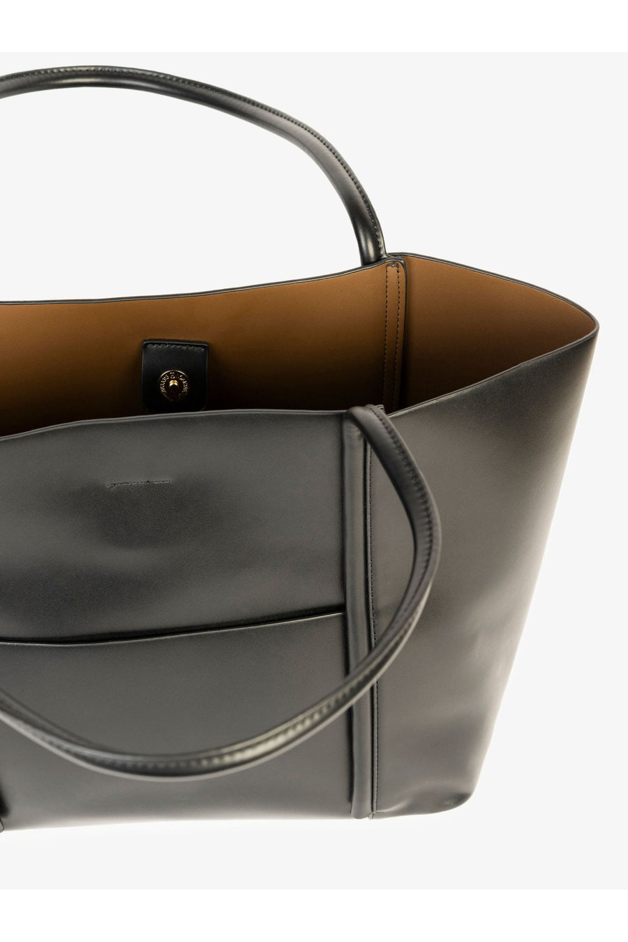 Chic All Season Tote Bag For Every Occasion Exudes Timeless Elegance