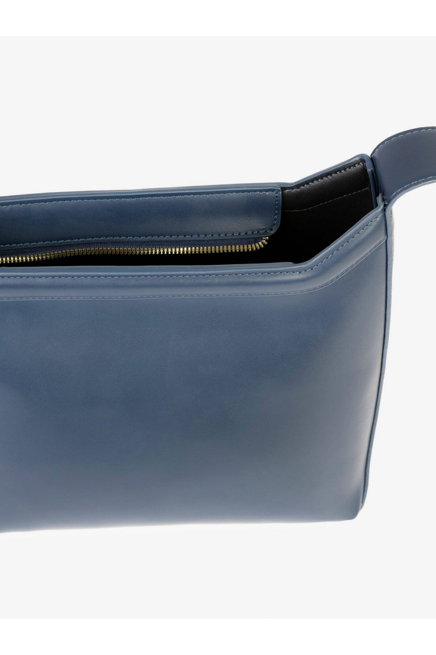Elegant Navy Handbag for Effortless Everyday Style