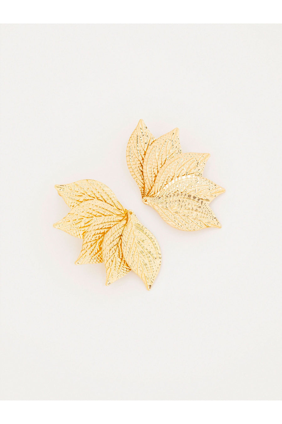 Elegant Leaf Textured Earrings for Luxe Style