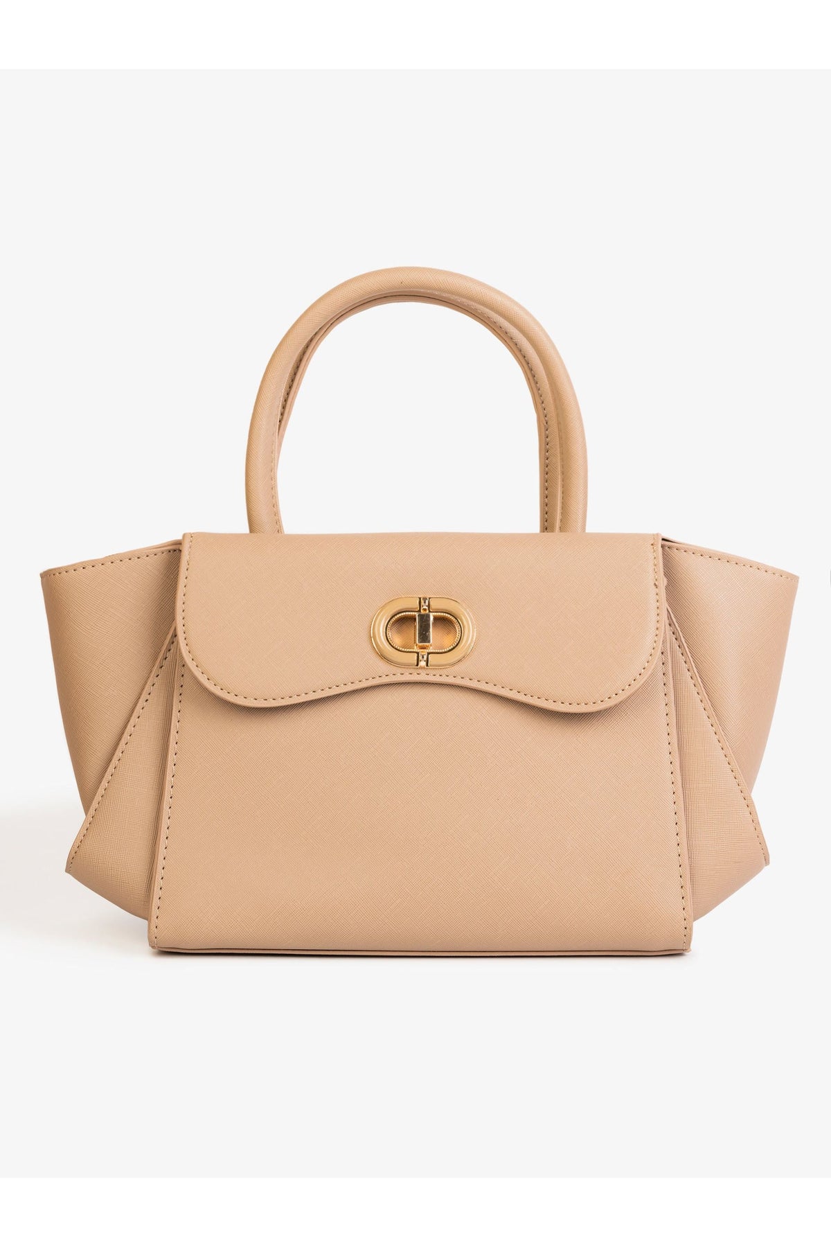 EleganceFlap: Chic Handbag for Everyday Style