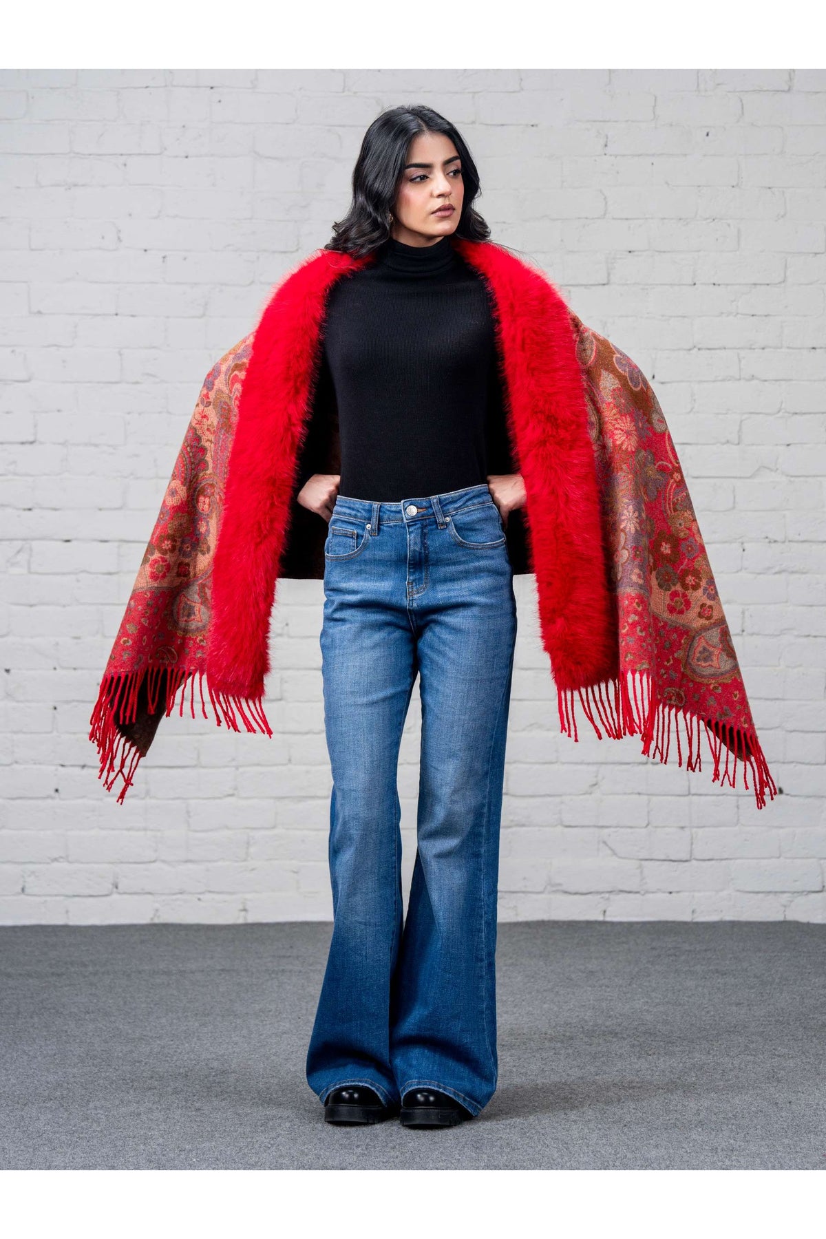 Luxurious Merino Wool Cape with Faux Fur Trim