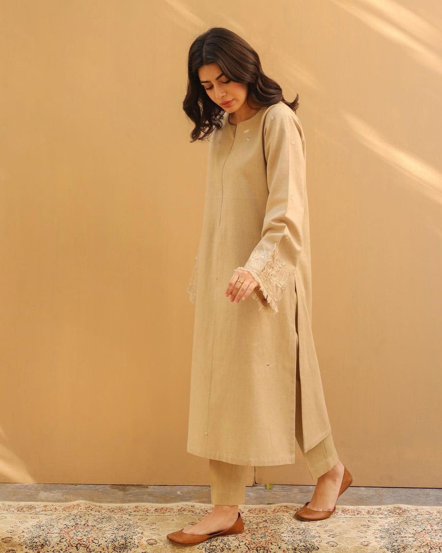 Beige Blossom – Stylish 2-Piece Suit for Women